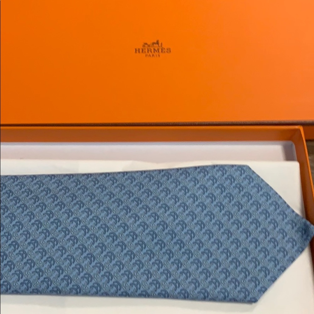 Hermès tie (new)